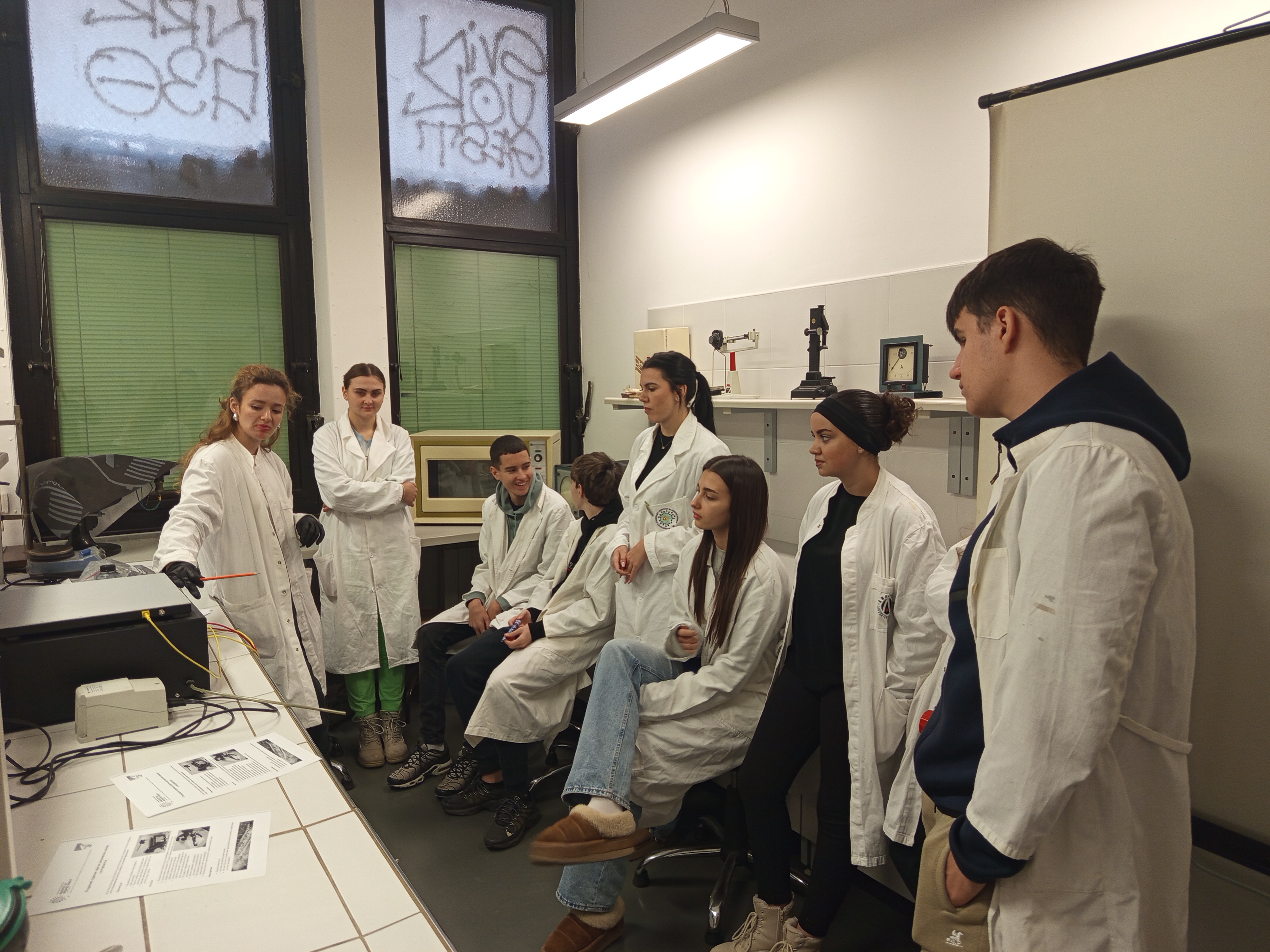 Poseta Fakultetu za fizičku hemiju